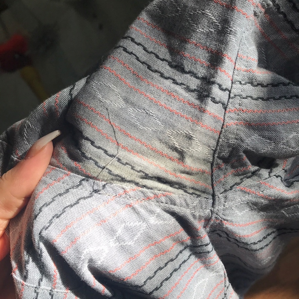 Gray button down with patterns - Picture 4 of 4